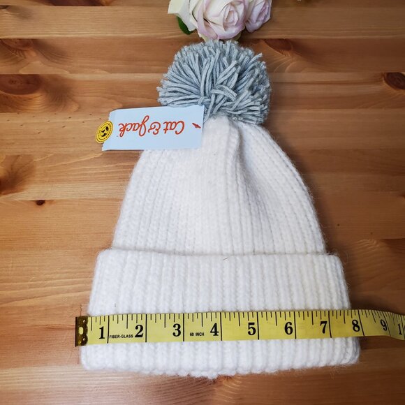 Cat & Jack - Toddler kids hat pom pom Size: 2T-5T - Picture 4 of 4